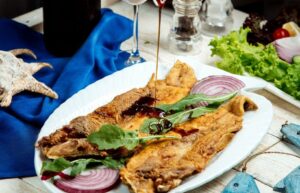 Peixe assado pronto para consumo.
