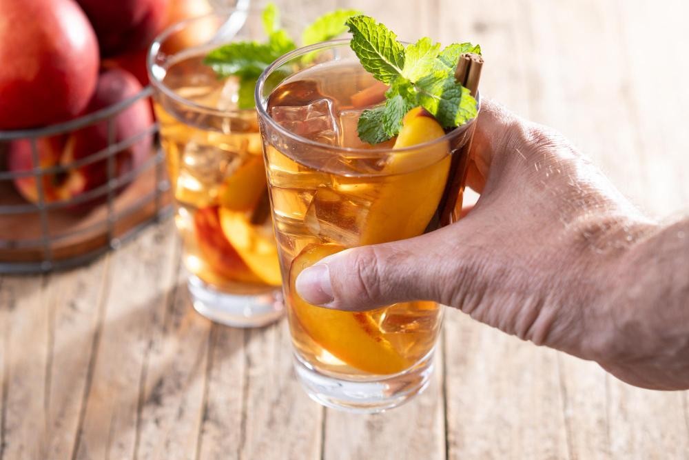 Chás gelados para o verão receitas refrescantes e saudáveis