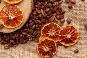 Café torrado com notas aromáticas de laranja